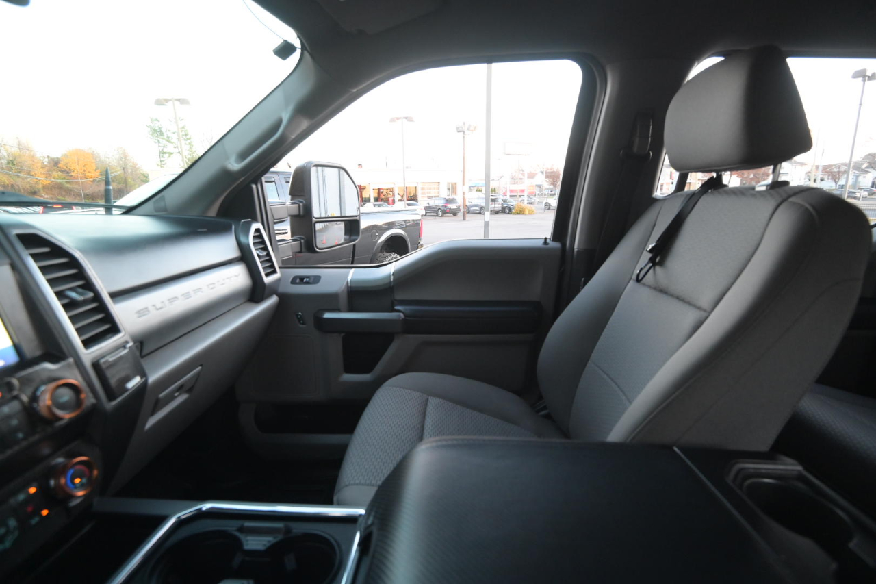 Ford F-250 SD XLT 4WD Crew Cab 8' Box 2021