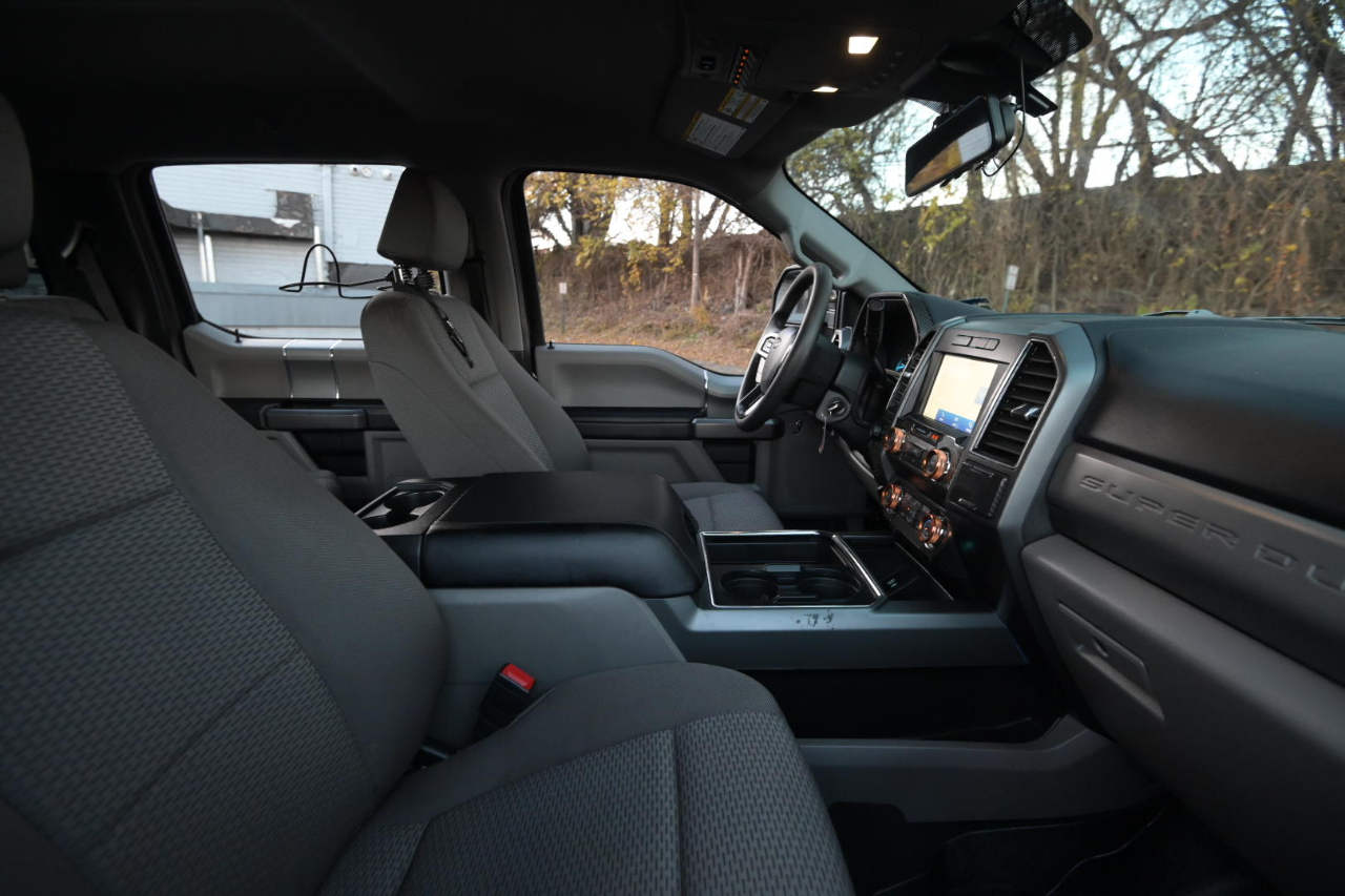 Ford F-250 SD XLT 4WD Crew Cab 8' Box 2021