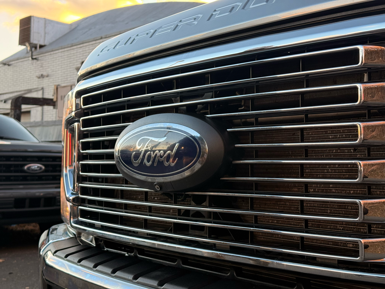 Ford Super Duty F-450 DRW XLT 4WD Crew Cab 8' Box 2022