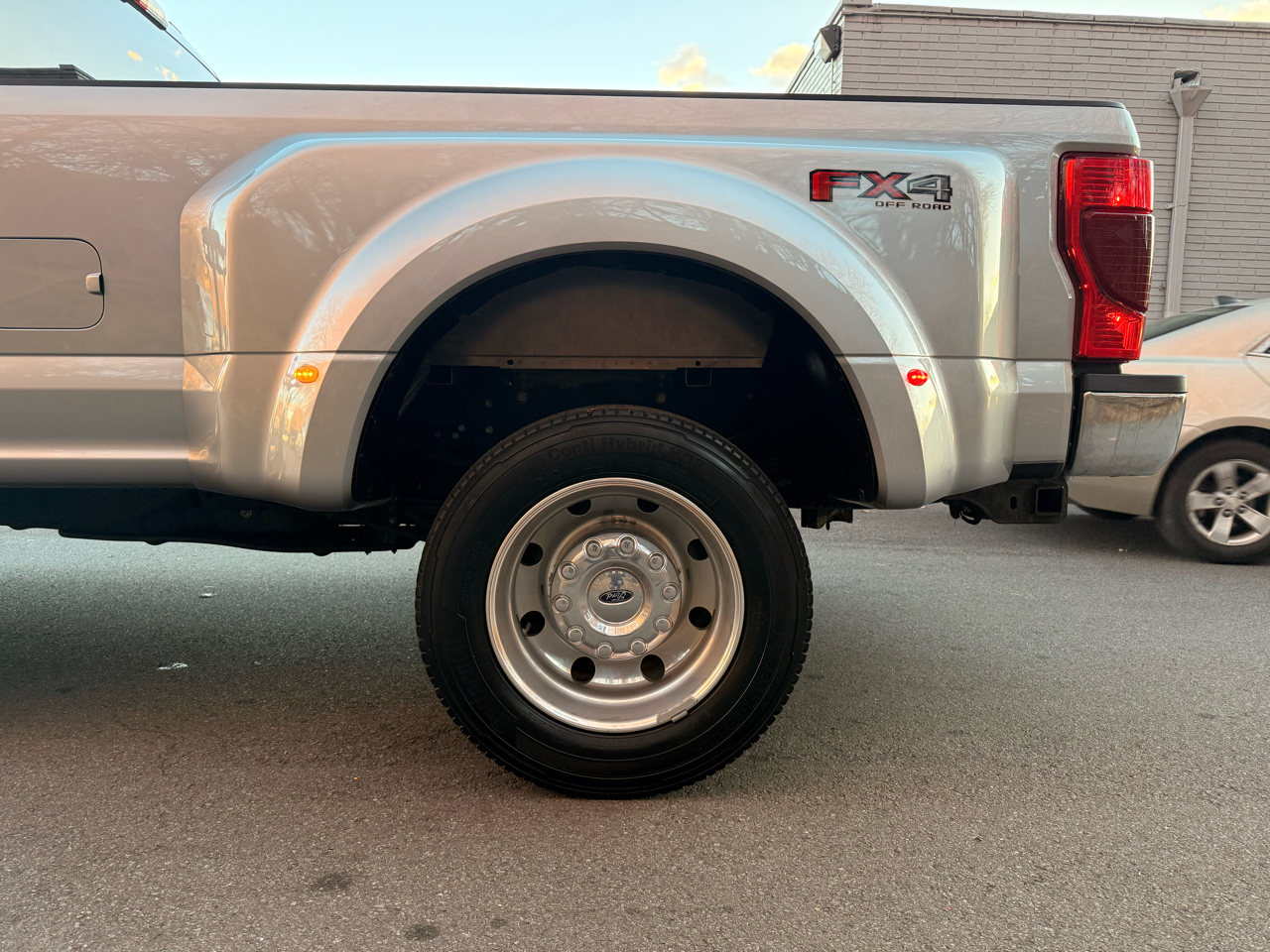 Ford Super Duty F-450 DRW XLT 4WD Crew Cab 8' Box 2022