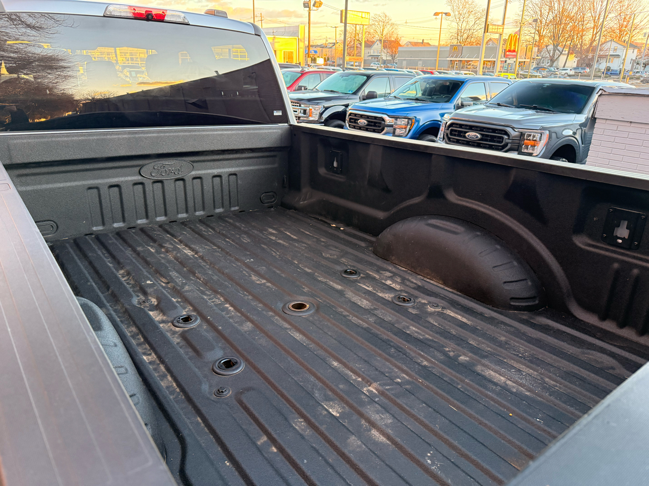 Ford Super Duty F-450 DRW XLT 4WD Crew Cab 8' Box 2022