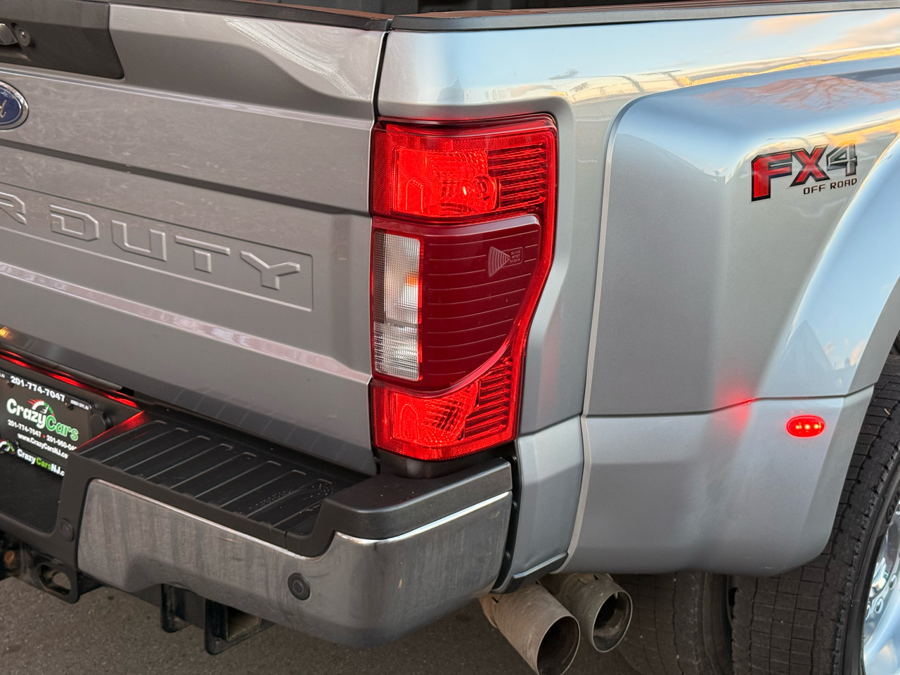 Ford Super Duty F-450 DRW XLT 4WD Crew Cab 8' Box 2022