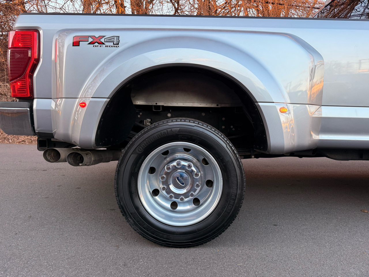 Ford Super Duty F-450 DRW XLT 4WD Crew Cab 8' Box 2022