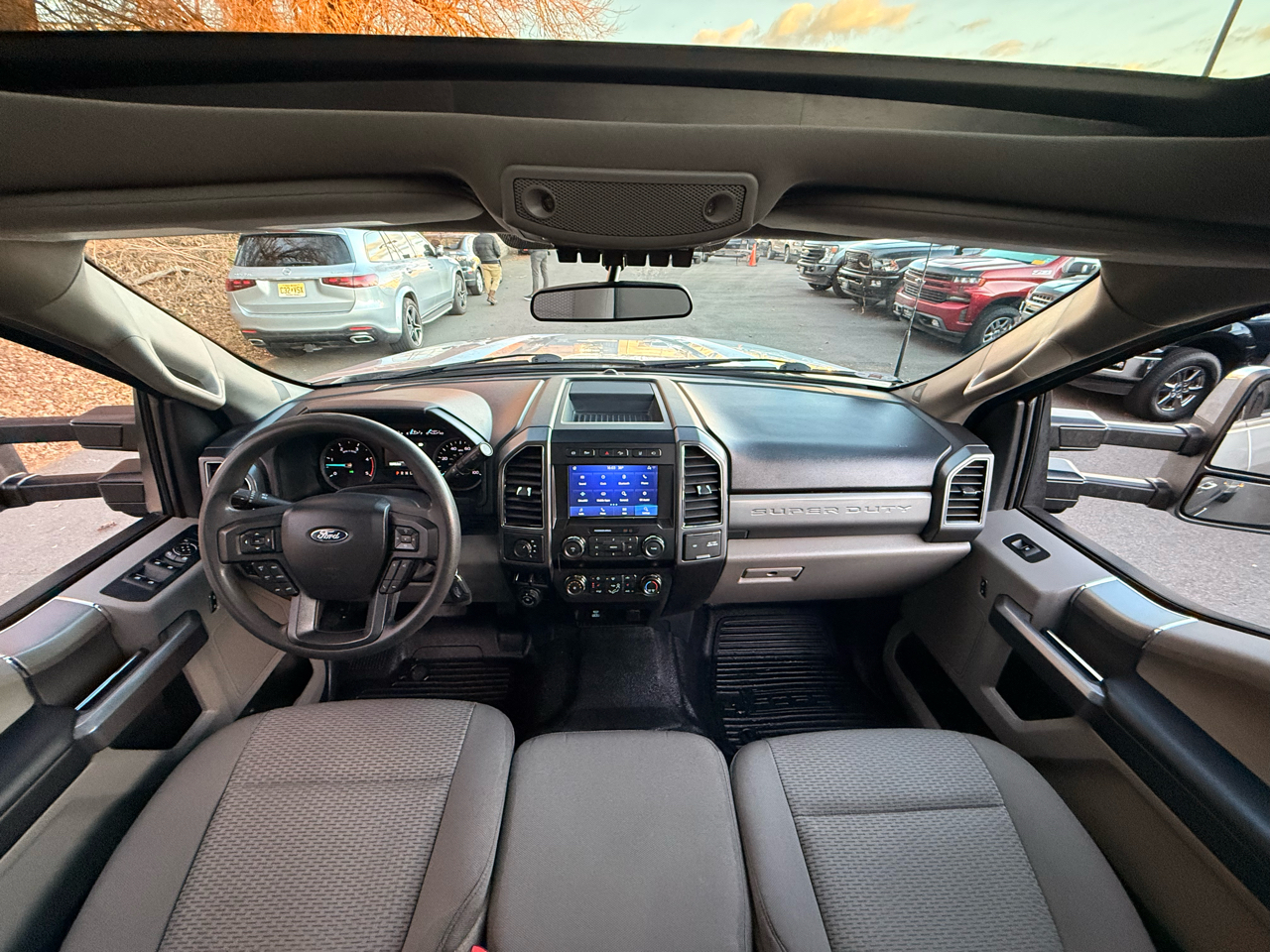 Ford Super Duty F-450 DRW XLT 4WD Crew Cab 8' Box 2022