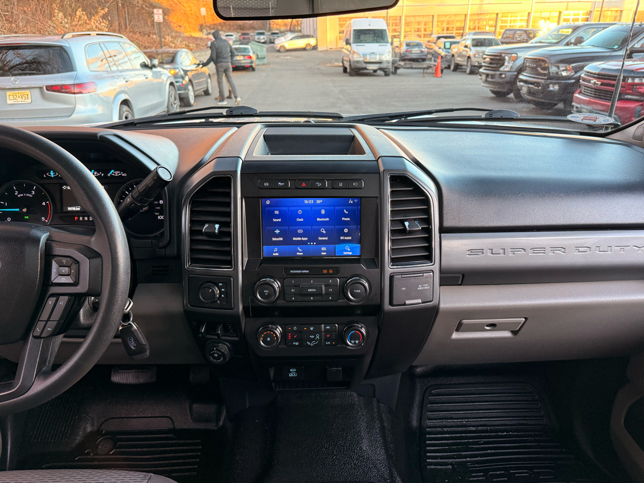 Ford Super Duty F-450 DRW XLT 4WD Crew Cab 8' Box 2022