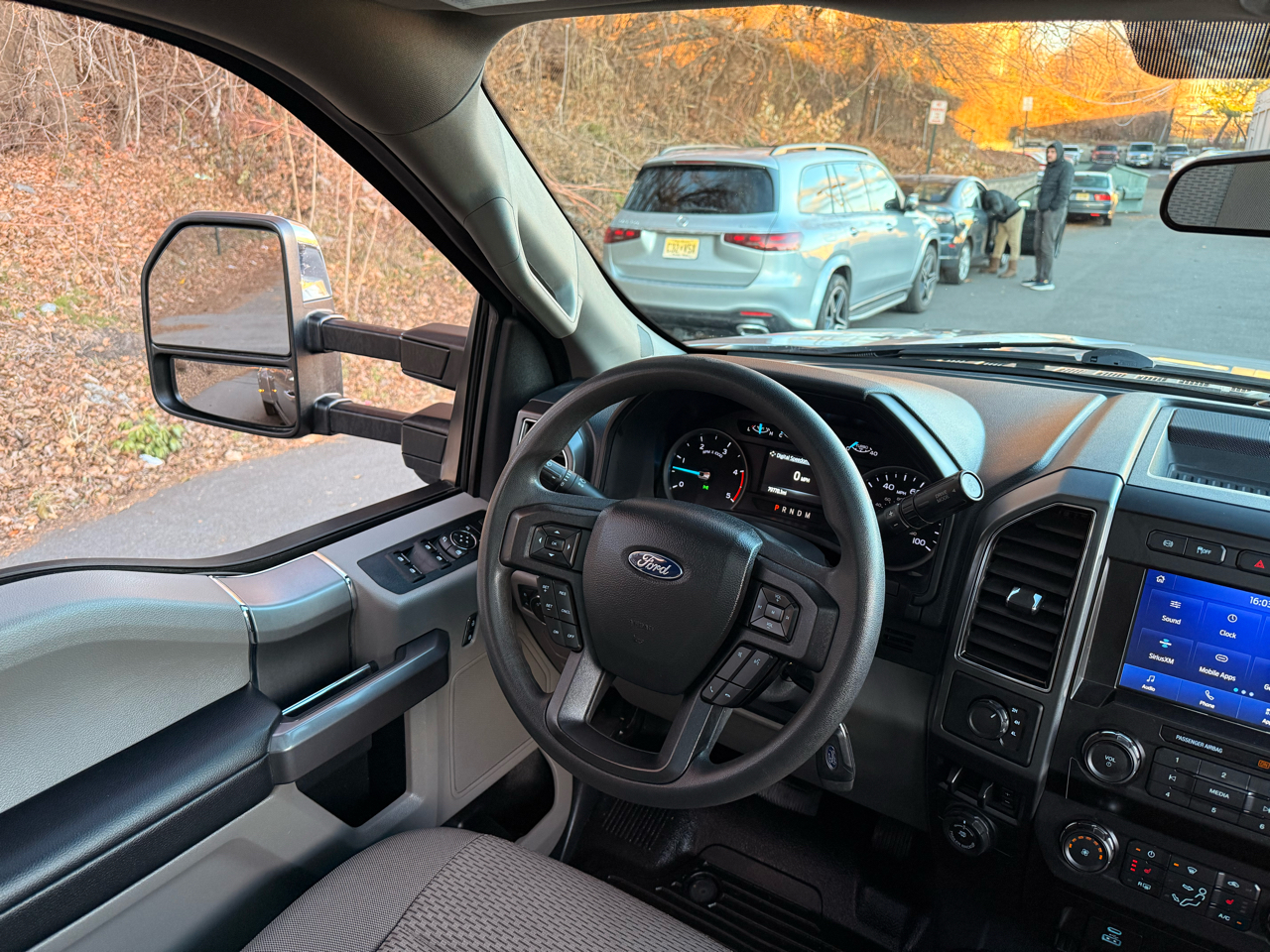 Ford Super Duty F-450 DRW XLT 4WD Crew Cab 8' Box 2022