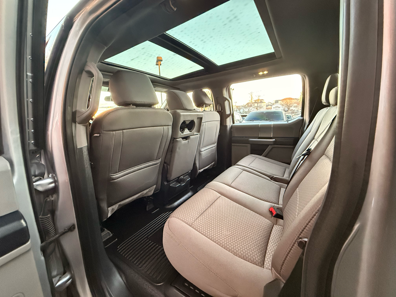 Ford Super Duty F-450 DRW XLT 4WD Crew Cab 8' Box 2022