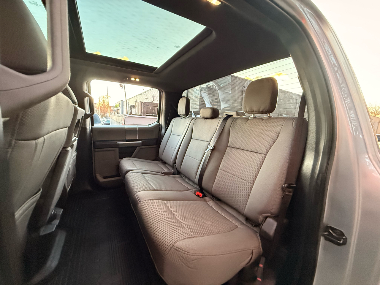 Ford Super Duty F-450 DRW XLT 4WD Crew Cab 8' Box 2022