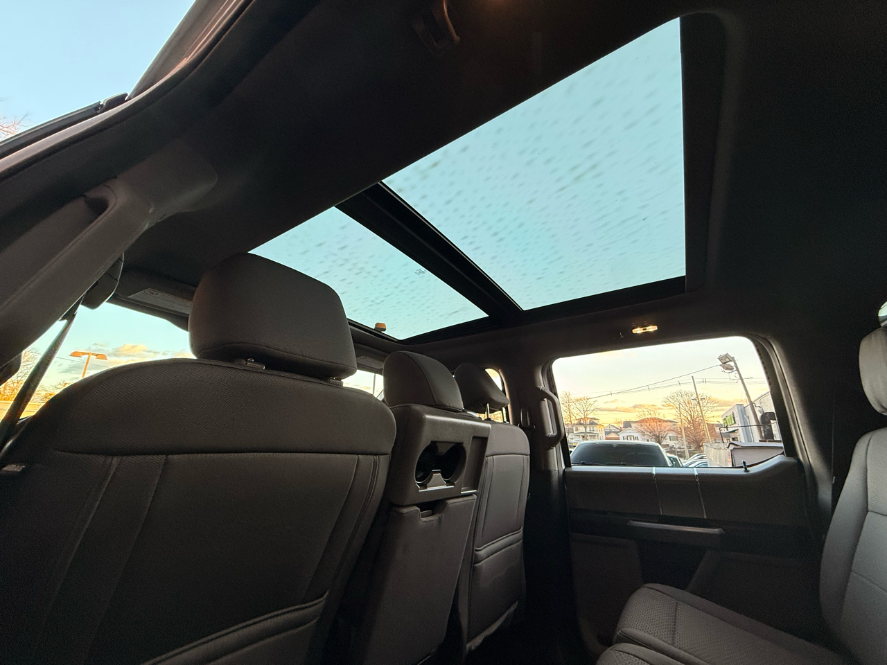 Ford Super Duty F-450 DRW XLT 4WD Crew Cab 8' Box 2022