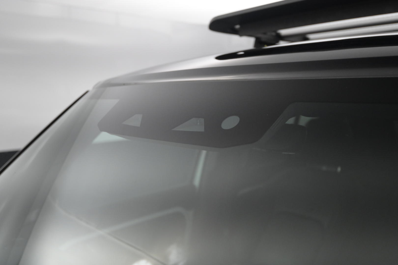 Land Rover Defender 110 X-Dynamic SE AWD 2023