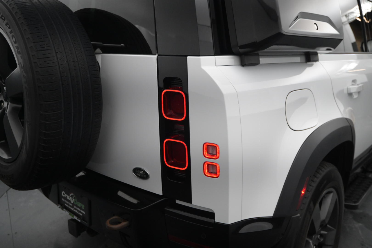 Land Rover Defender 110 X-Dynamic SE AWD 2023