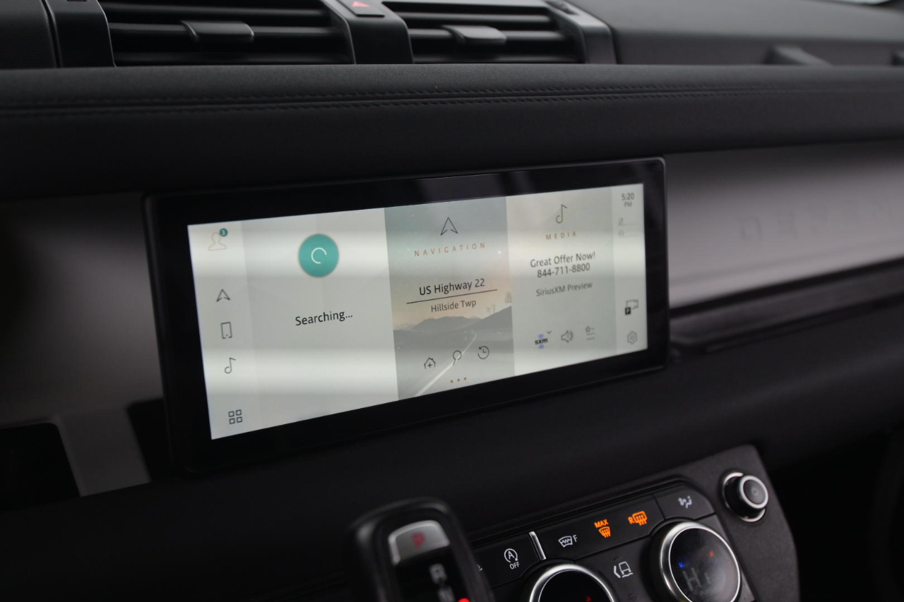 Land Rover Defender 110 X-Dynamic SE AWD 2023