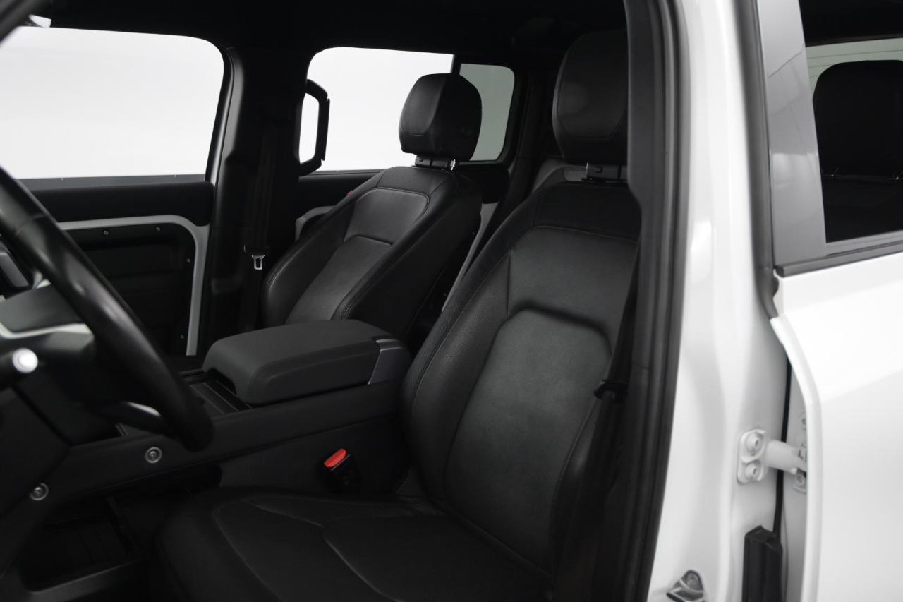 Land Rover Defender 110 X-Dynamic SE AWD 2023