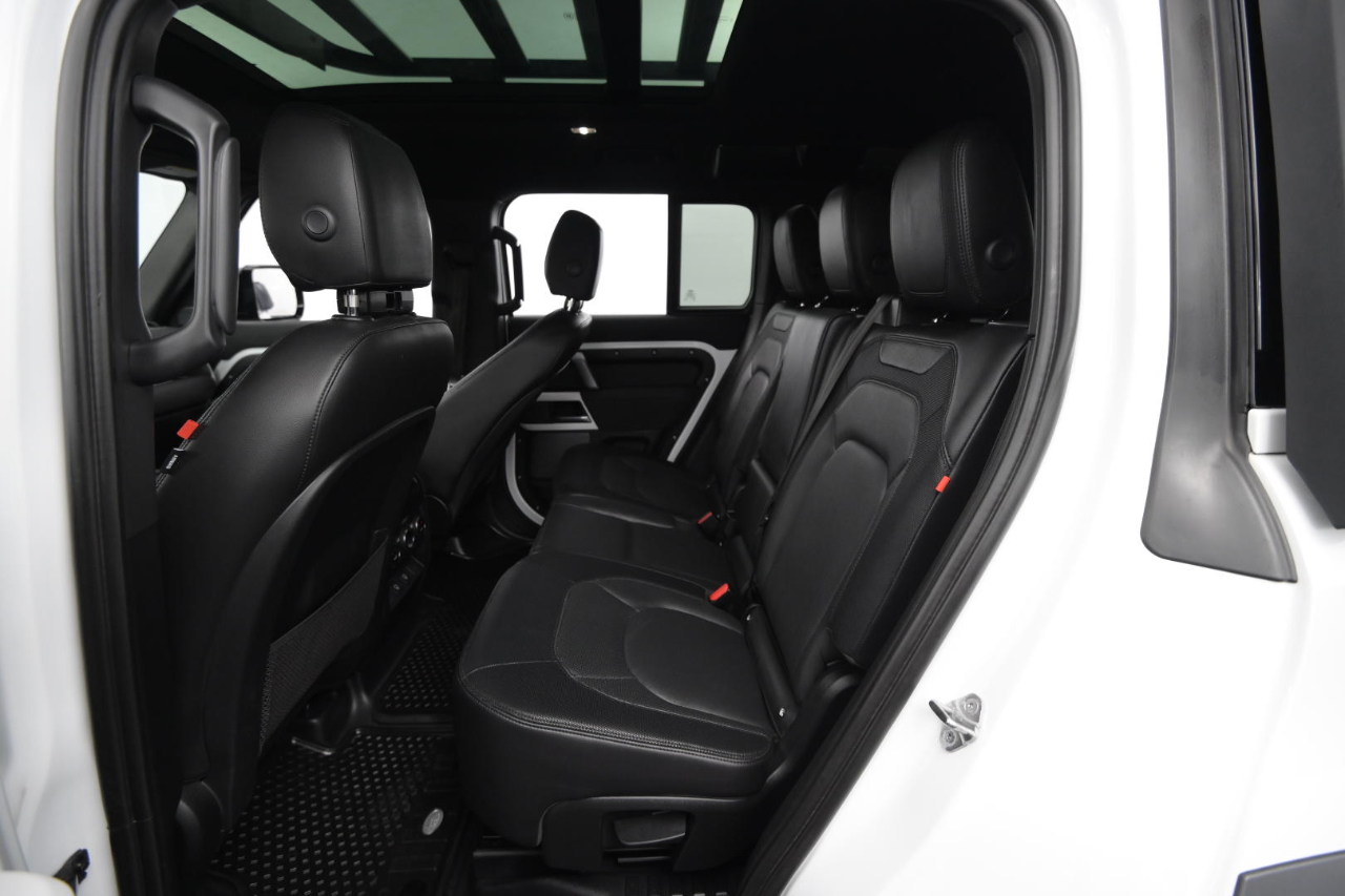 Land Rover Defender 110 X-Dynamic SE AWD 2023