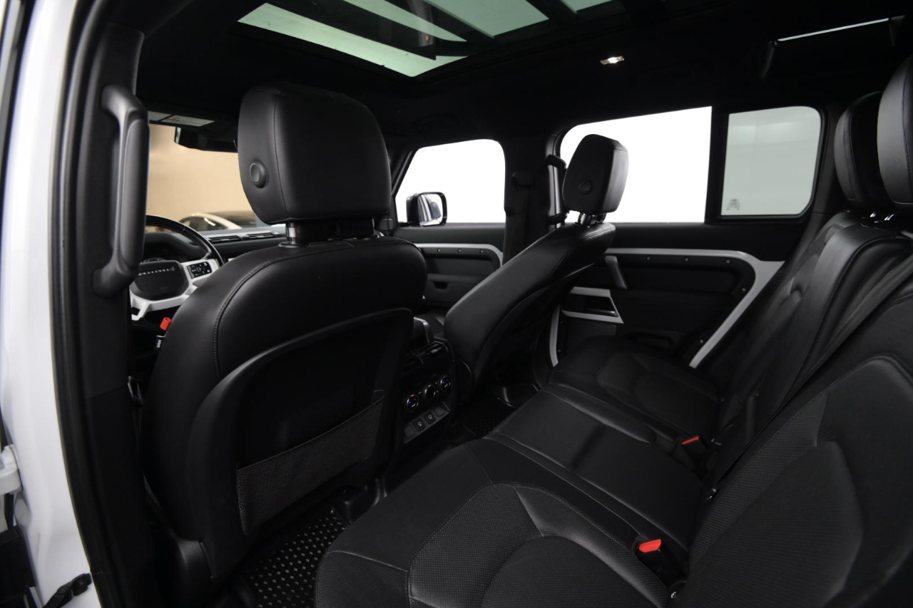 Land Rover Defender 110 X-Dynamic SE AWD 2023