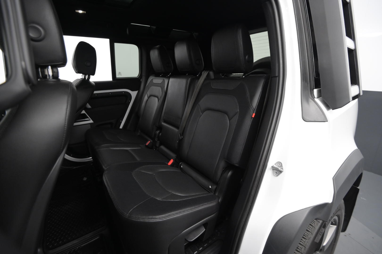 Land Rover Defender 110 X-Dynamic SE AWD 2023