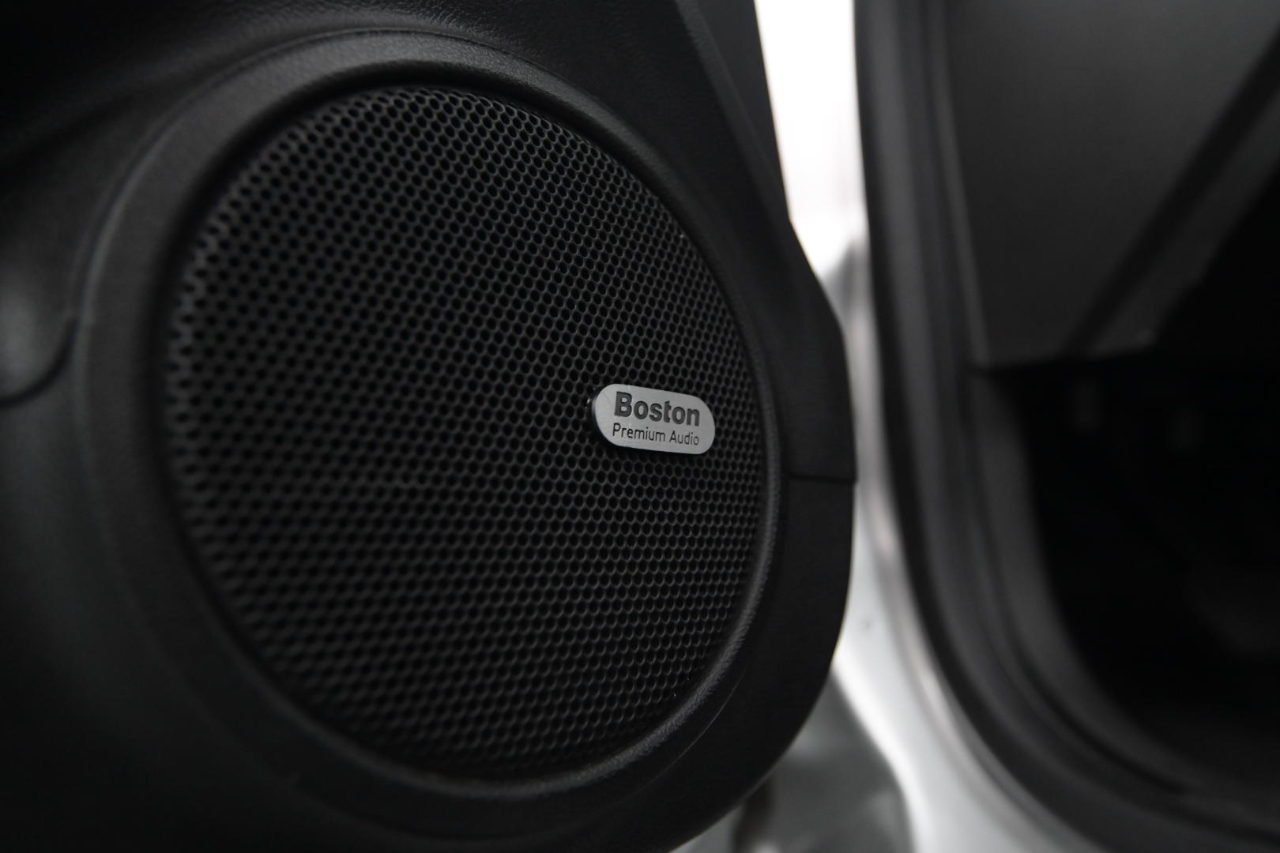 Chevrolet Camaro 2dr Conv LT w/2LT 2014