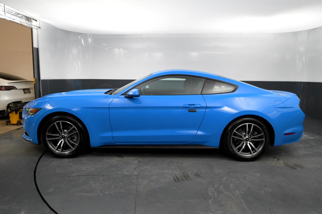 Ford Mustang EcoBoost Fastback 2017