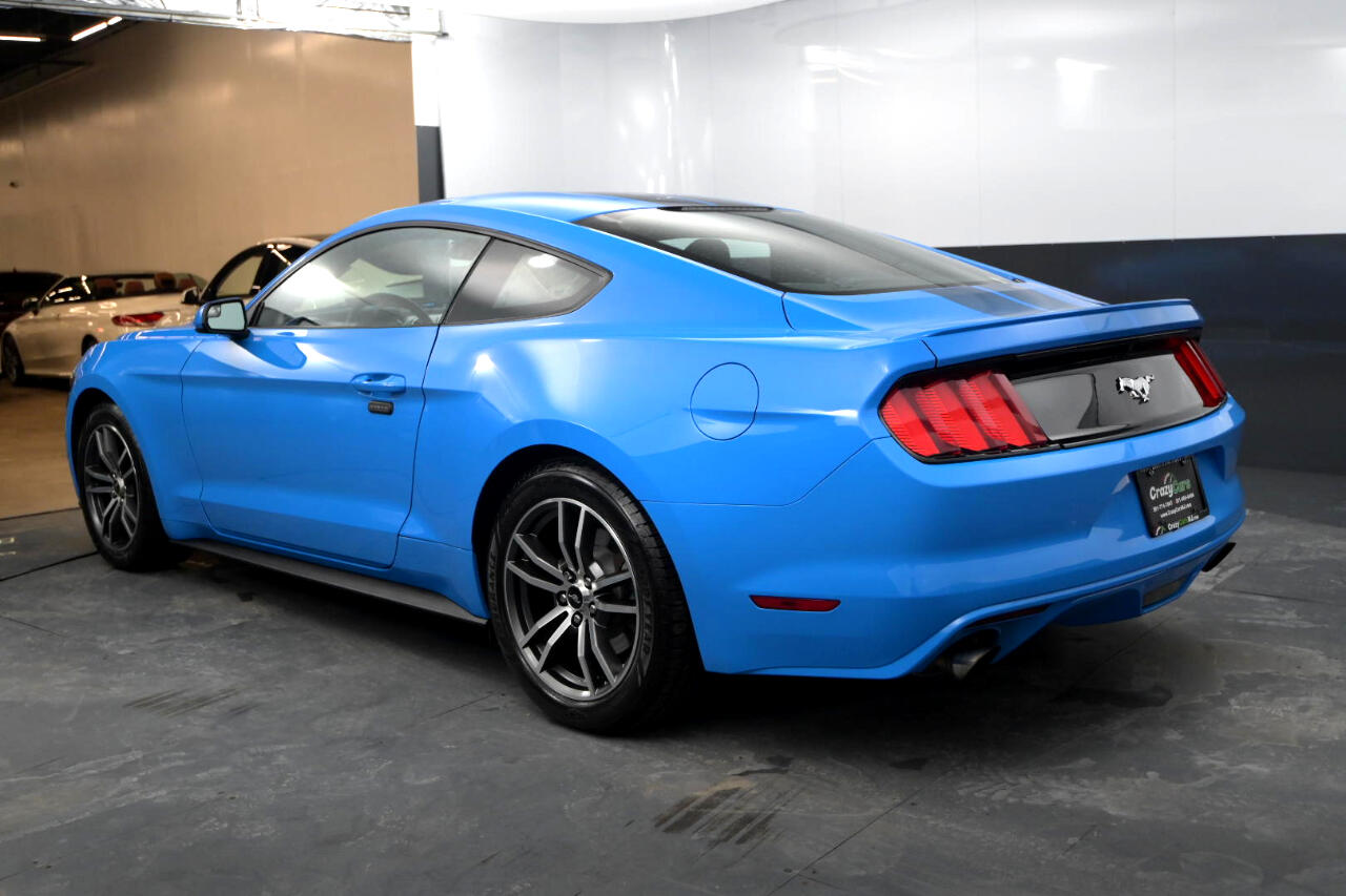 Ford Mustang EcoBoost Fastback 2017