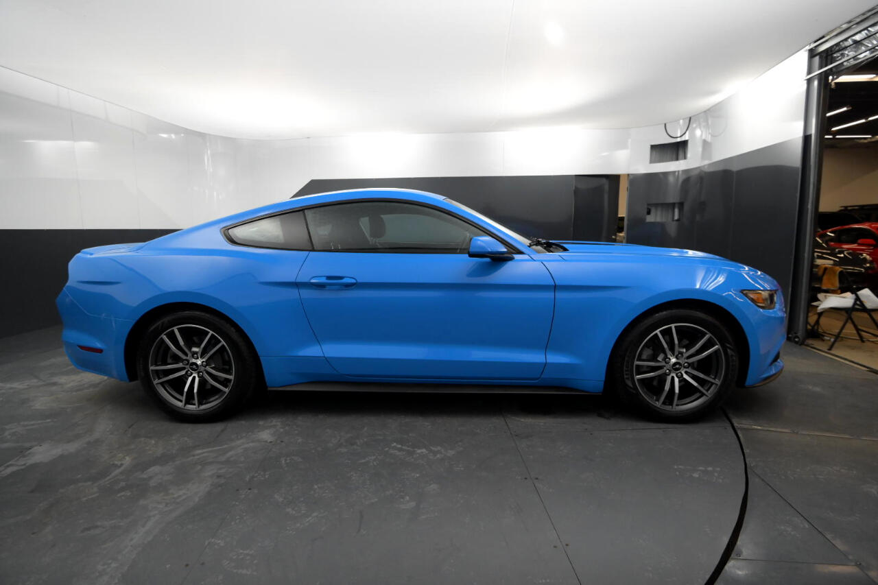 Ford Mustang EcoBoost Fastback 2017