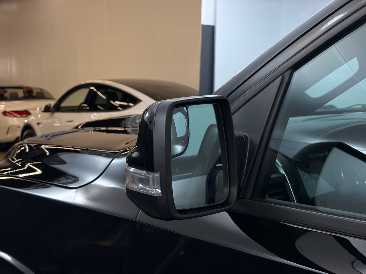 RAM 1500 Laramie 4x4 Crew Cab 5'7" Box 2022