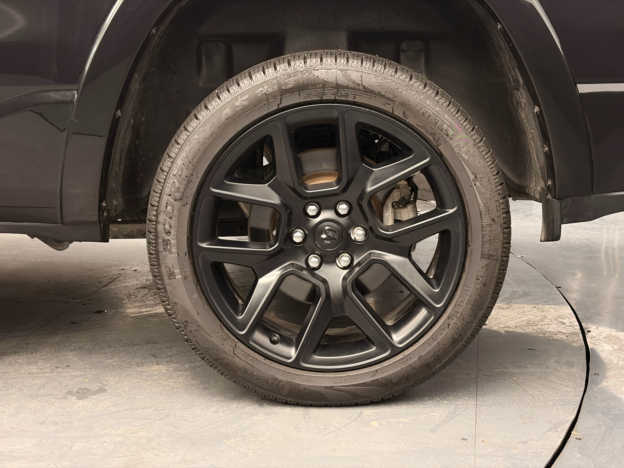 RAM 1500 Laramie 4x4 Crew Cab 5'7" Box 2022