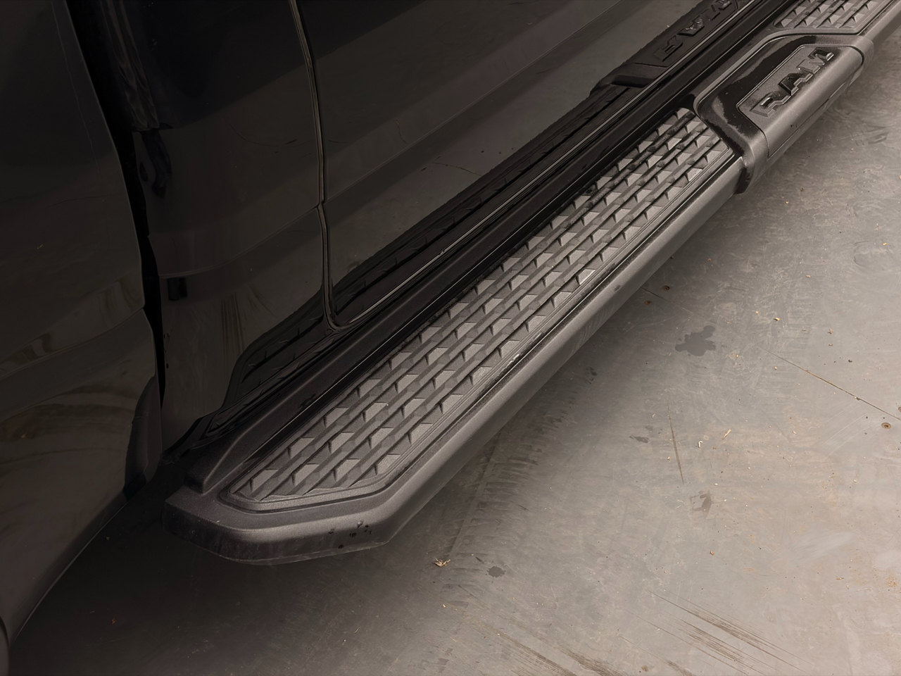 RAM 1500 Laramie 4x4 Crew Cab 5'7" Box 2022