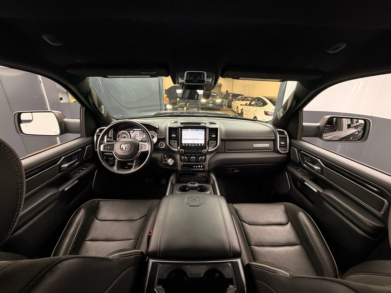 RAM 1500 Laramie 4x4 Crew Cab 5'7" Box 2022