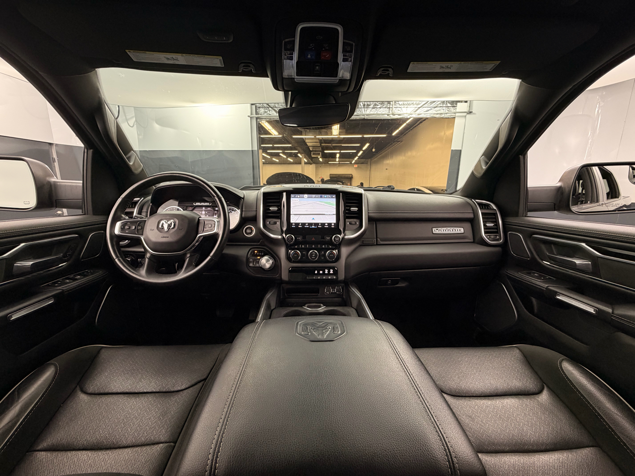 RAM 1500 Laramie 4x4 Crew Cab 5'7" Box 2022