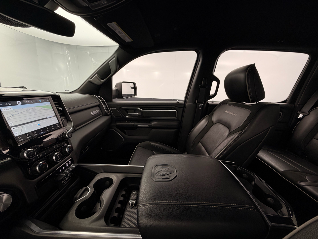 RAM 1500 Laramie 4x4 Crew Cab 5'7" Box 2022