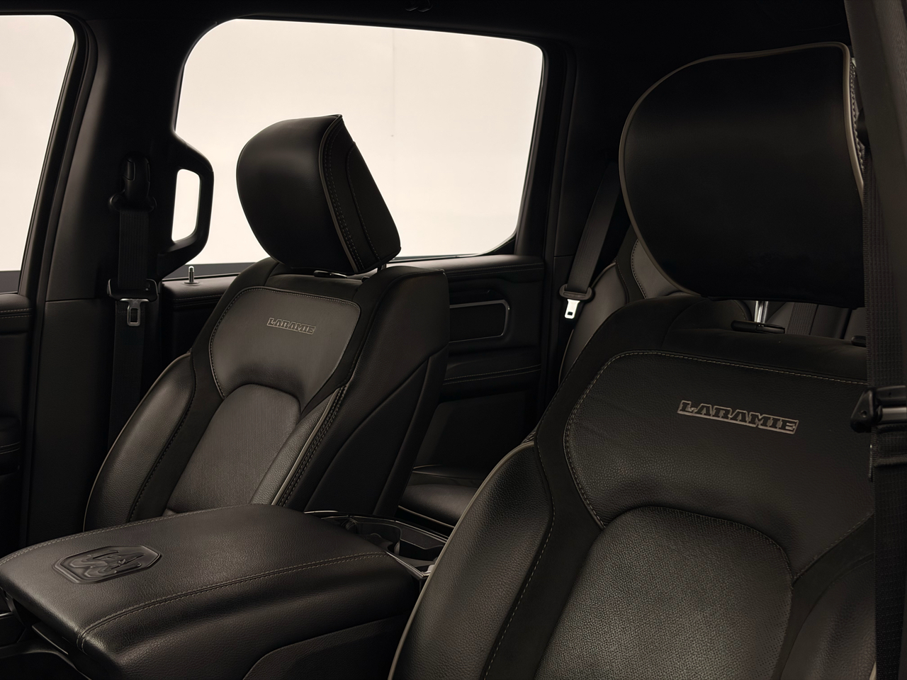 RAM 1500 Laramie 4x4 Crew Cab 5'7" Box 2022