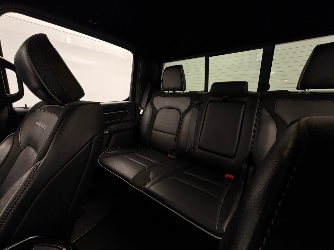 RAM 1500 Laramie 4x4 Crew Cab 5'7" Box 2022