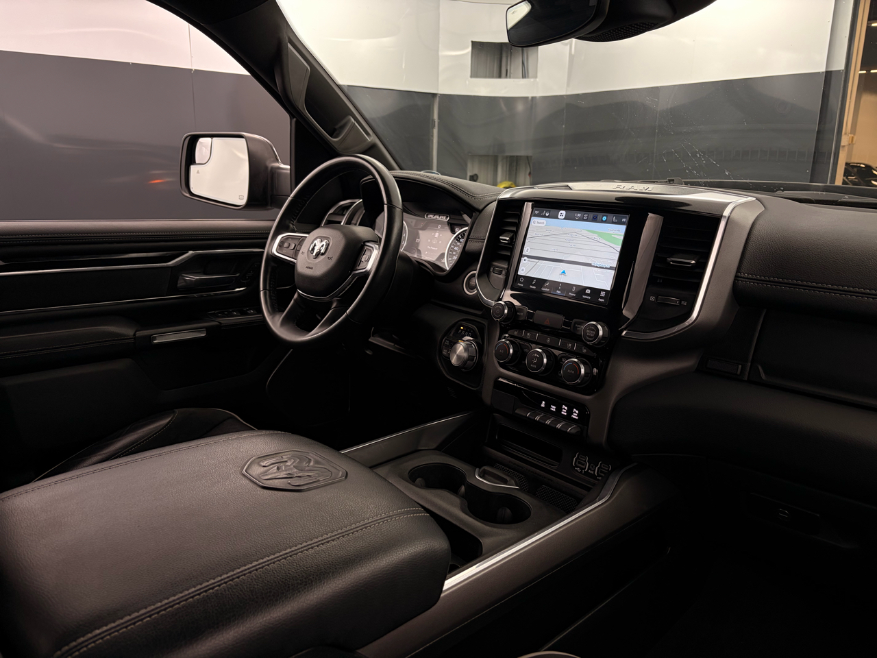 RAM 1500 Laramie 4x4 Crew Cab 5'7" Box 2022