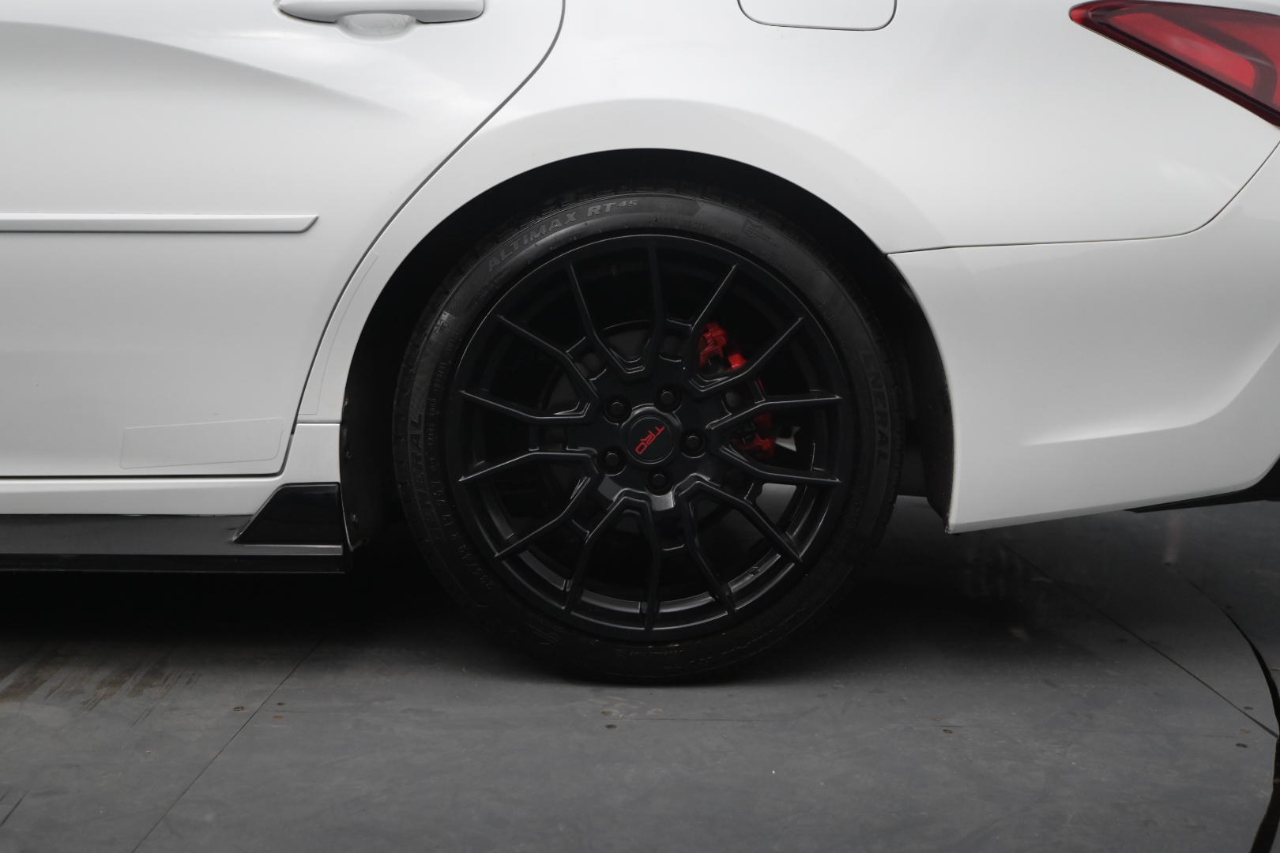 Toyota Avalon TRD 2020