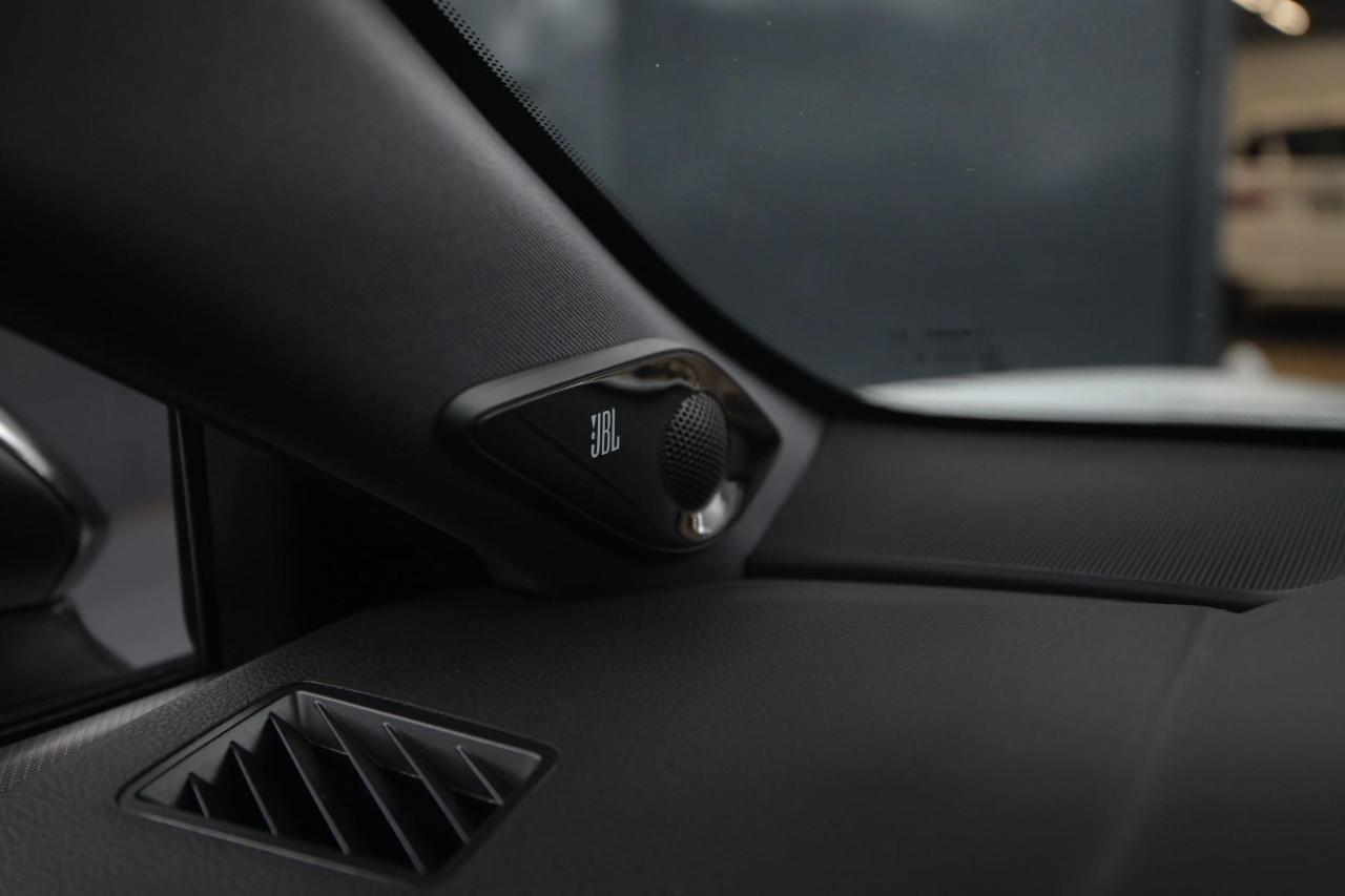 Toyota Avalon TRD 2020