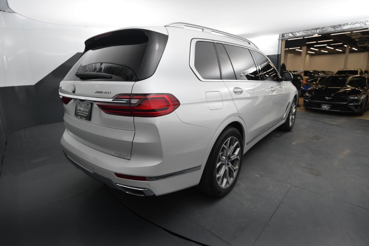 BMW X7 xDrive40i Sports Activity Vehicle 2020