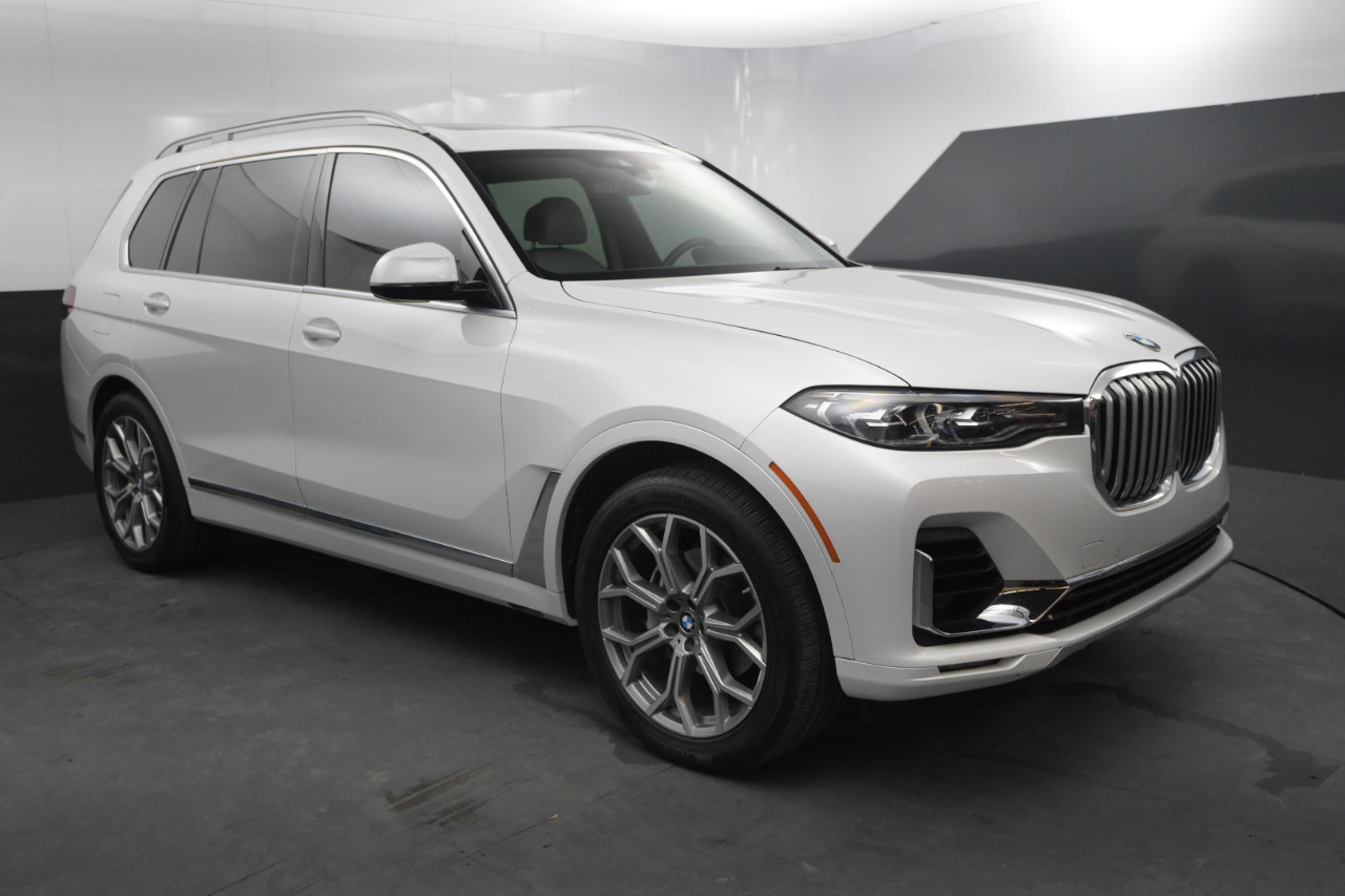 BMW X7 xDrive40i Sports Activity Vehicle 2020