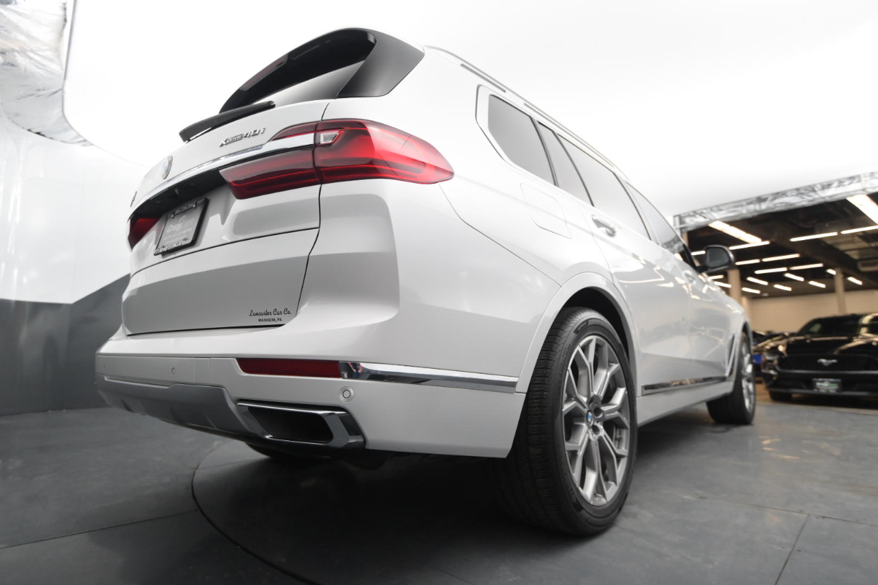 BMW X7 xDrive40i Sports Activity Vehicle 2020