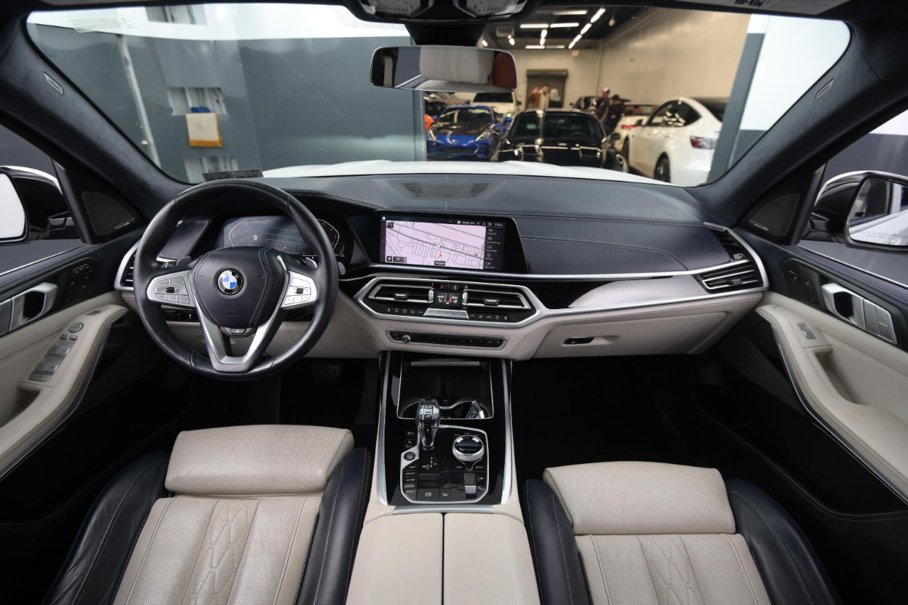 BMW X7 xDrive40i Sports Activity Vehicle 2020