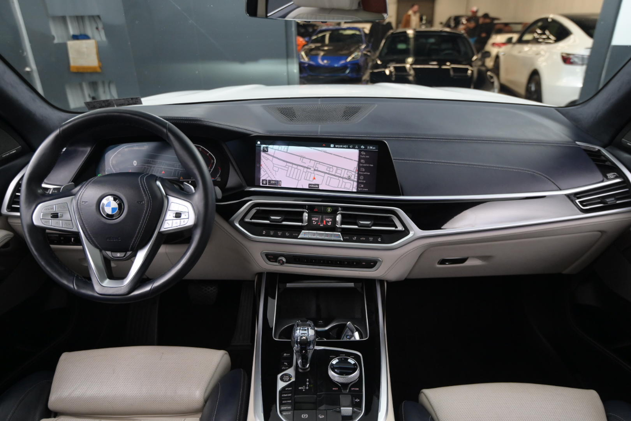 BMW X7 xDrive40i Sports Activity Vehicle 2020