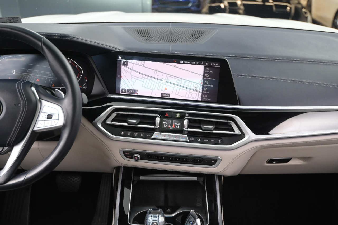 BMW X7 xDrive40i Sports Activity Vehicle 2020