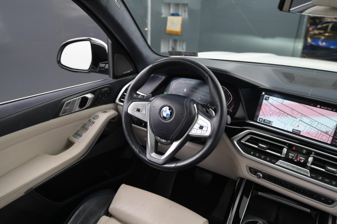 BMW X7 xDrive40i Sports Activity Vehicle 2020