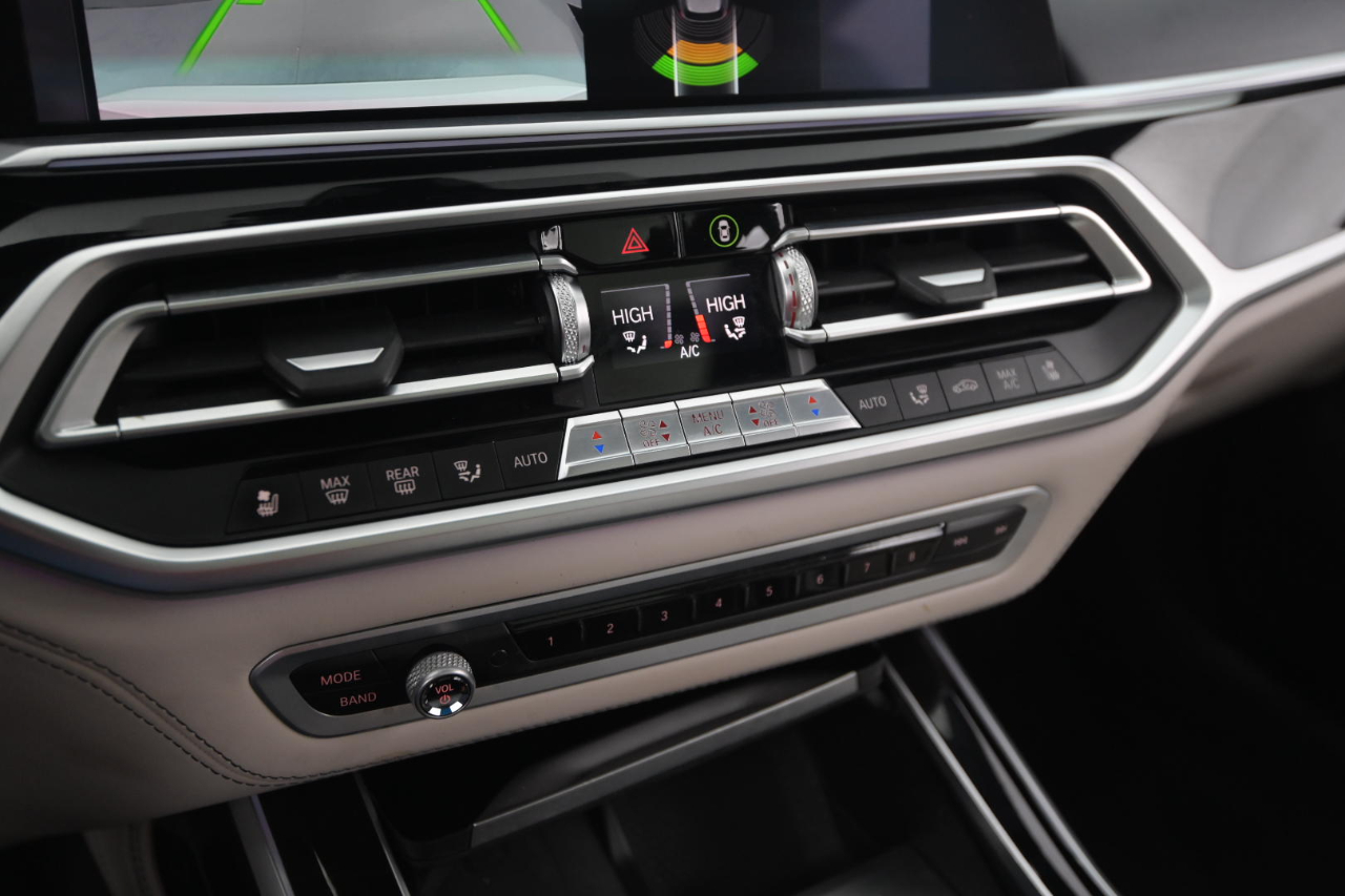 BMW X7 xDrive40i Sports Activity Vehicle 2020