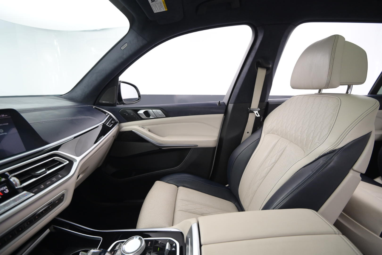 BMW X7 xDrive40i Sports Activity Vehicle 2020