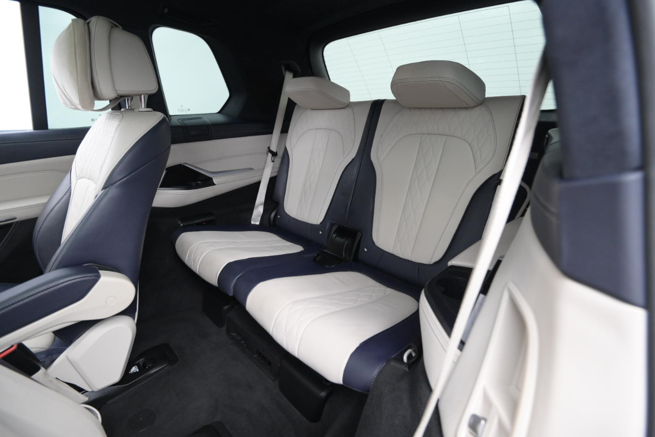 BMW X7 xDrive40i Sports Activity Vehicle 2020