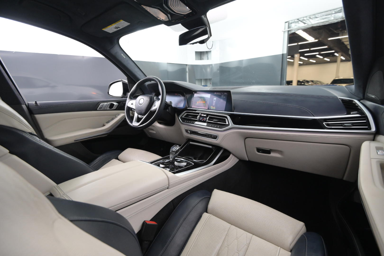 BMW X7 xDrive40i Sports Activity Vehicle 2020