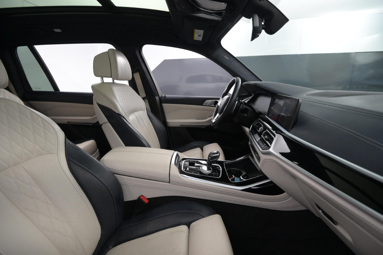 BMW X7 xDrive40i Sports Activity Vehicle 2020