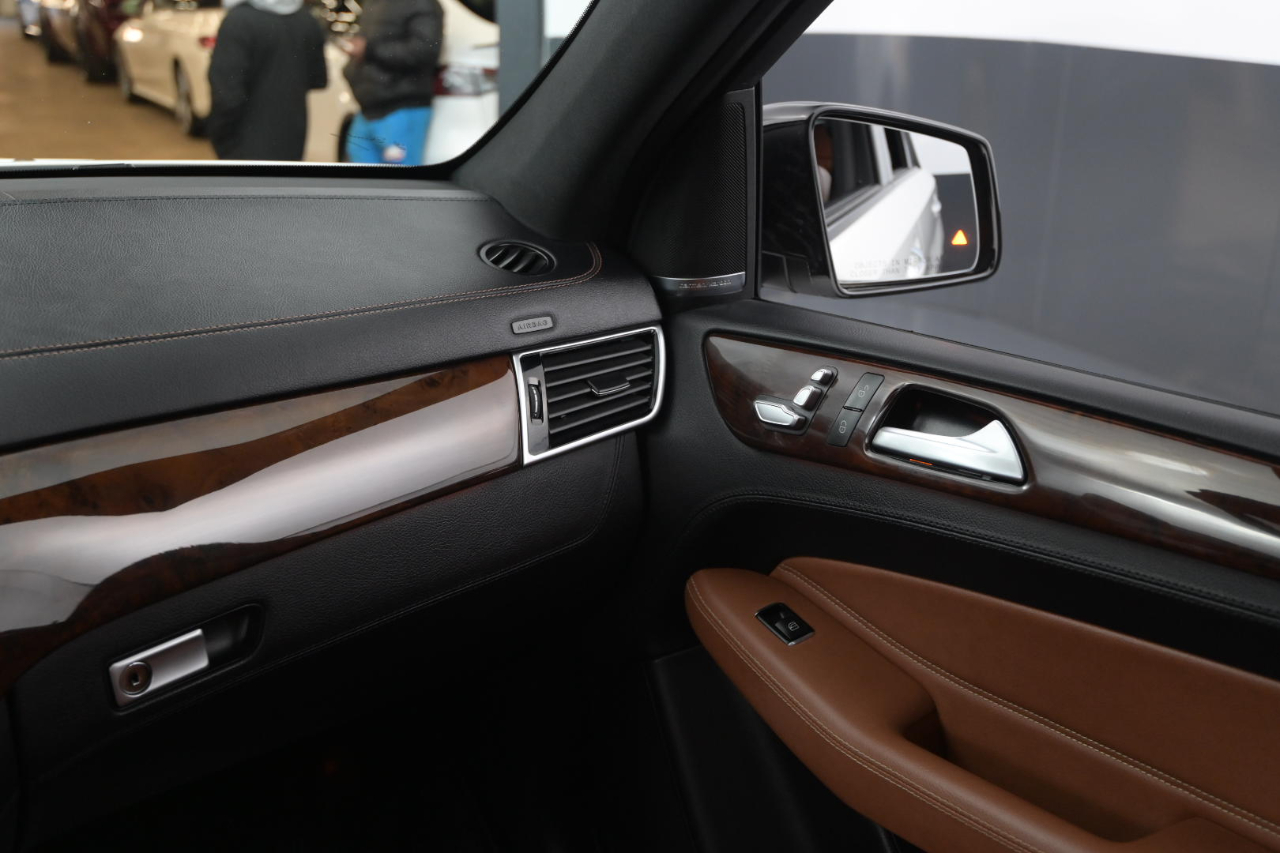 Mercedes-Benz GLE 4MATIC 4dr GLE 400 2016