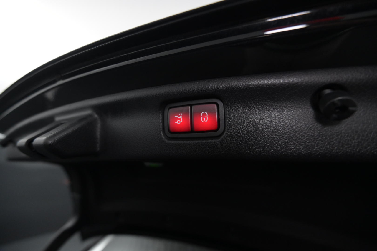 Mercedes-Benz C-Class C 300 4MATIC Sedan 2022