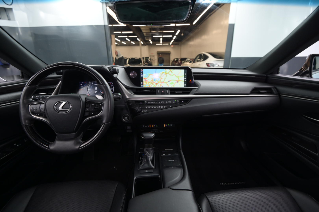 Lexus ES ES 350 FWD 2019